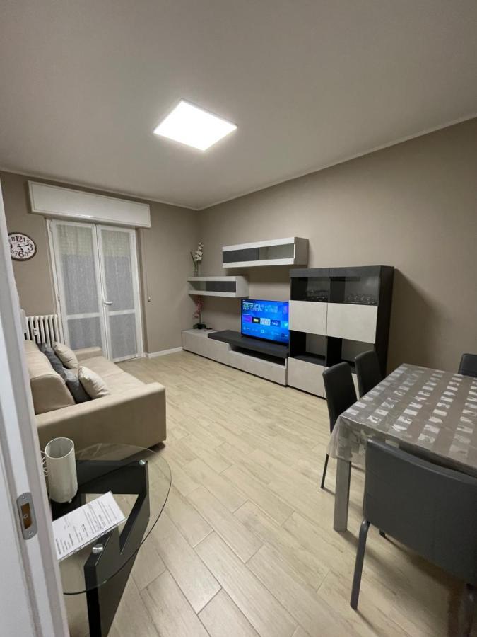 Casa Iris Apartment Rozzano Luaran gambar